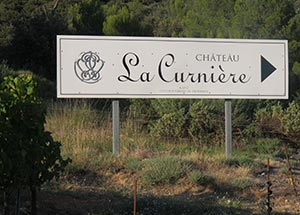 Pancarte direction Chateau La Curnière